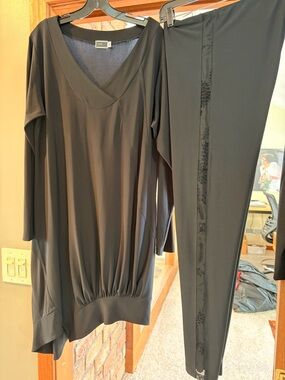 Sympli 18 Jersey Black V-Neck Asymmetric Tunic/Dress and Slim Leggings Set